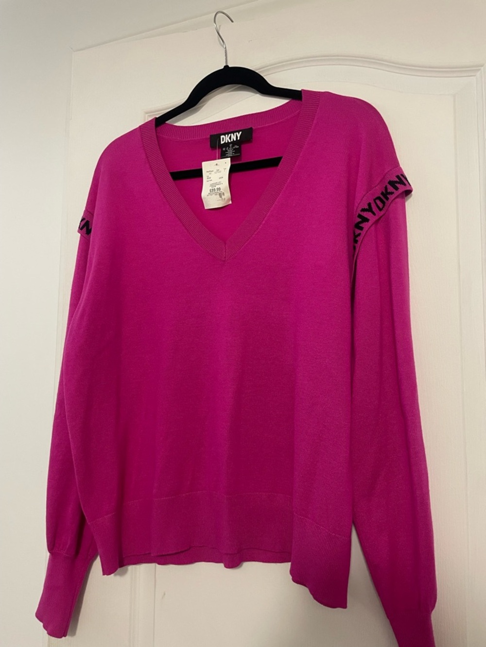 DKNY Women's V-Neck Sweater in Bright Fuchsia Size XL